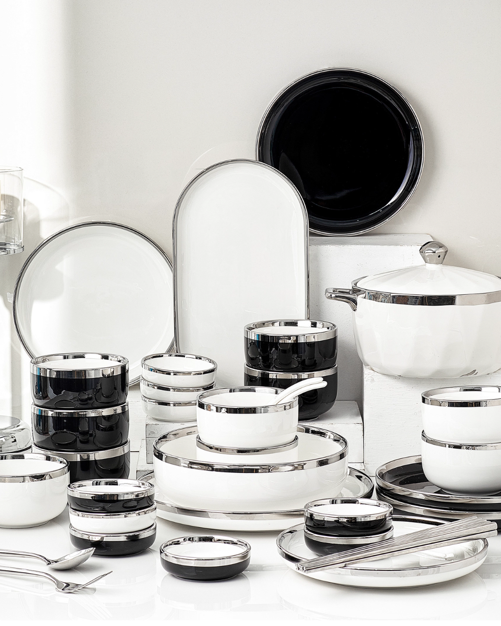 Elegant Porcelain Dinnerware Set for Everyday Cooking & Gatherings