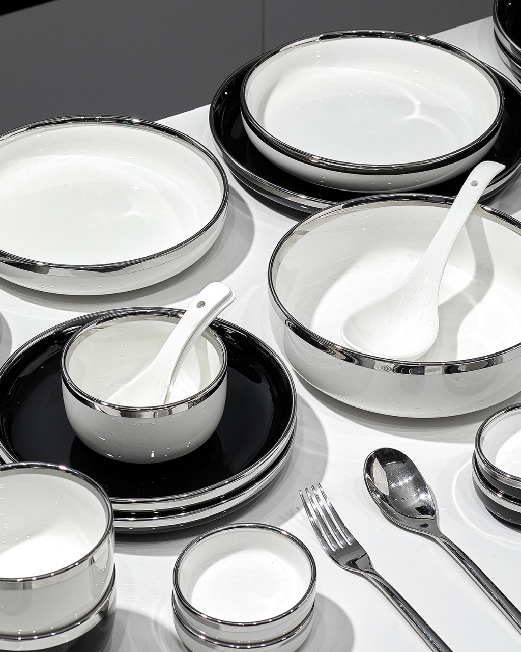 Elegant Porcelain Dinnerware Set for Everyday Cooking & Gatherings