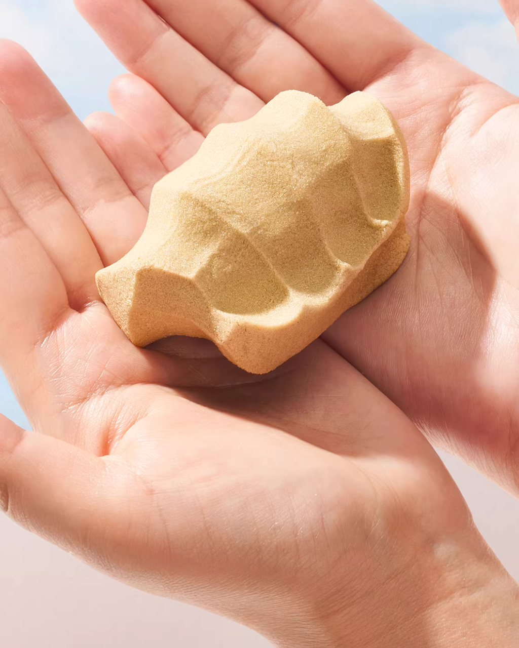 Floating Space Sand Playset – Reusable, Moldable Fun for Kids 3+