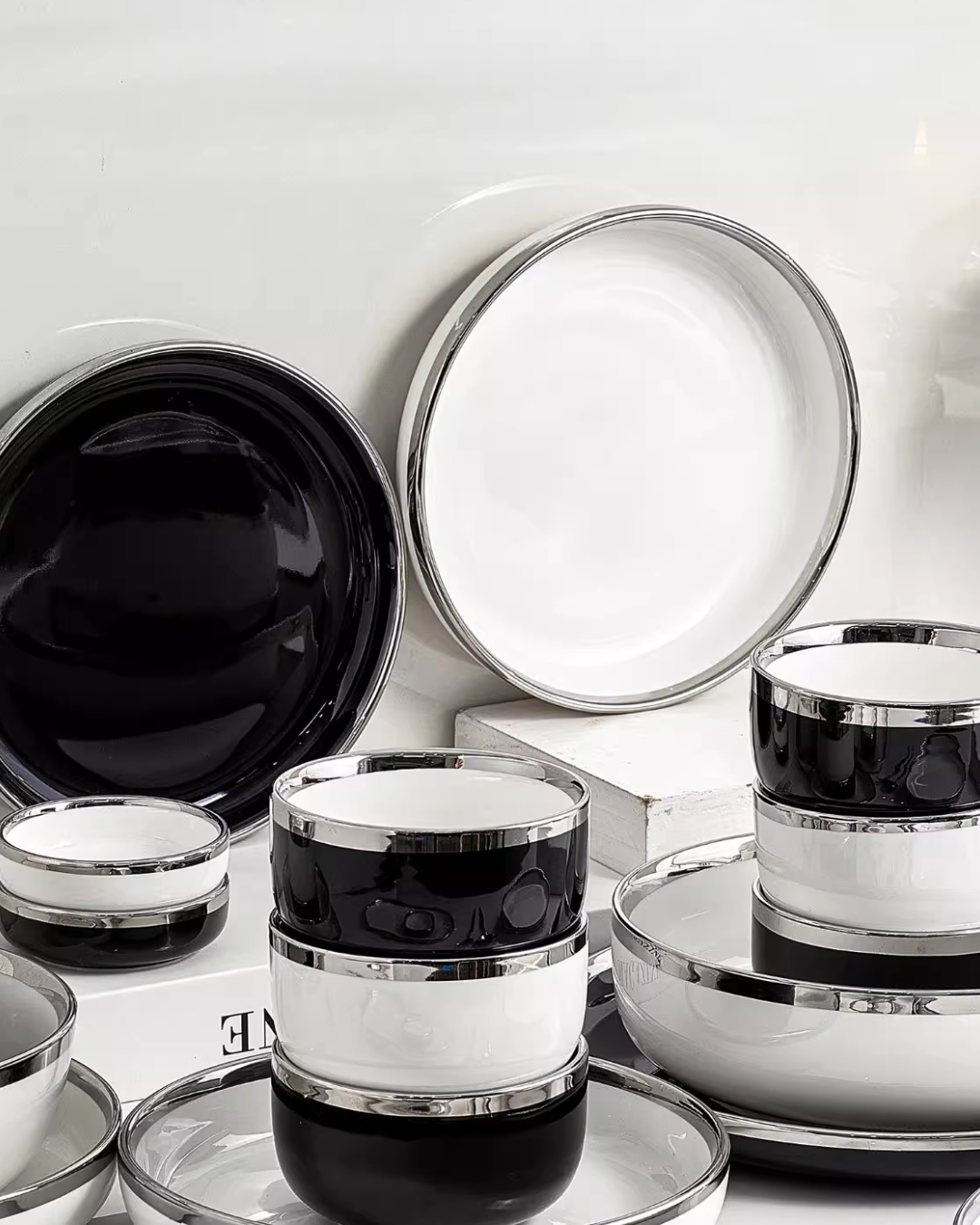 Elegant Porcelain Dinnerware Set for Everyday Cooking & Gatherings