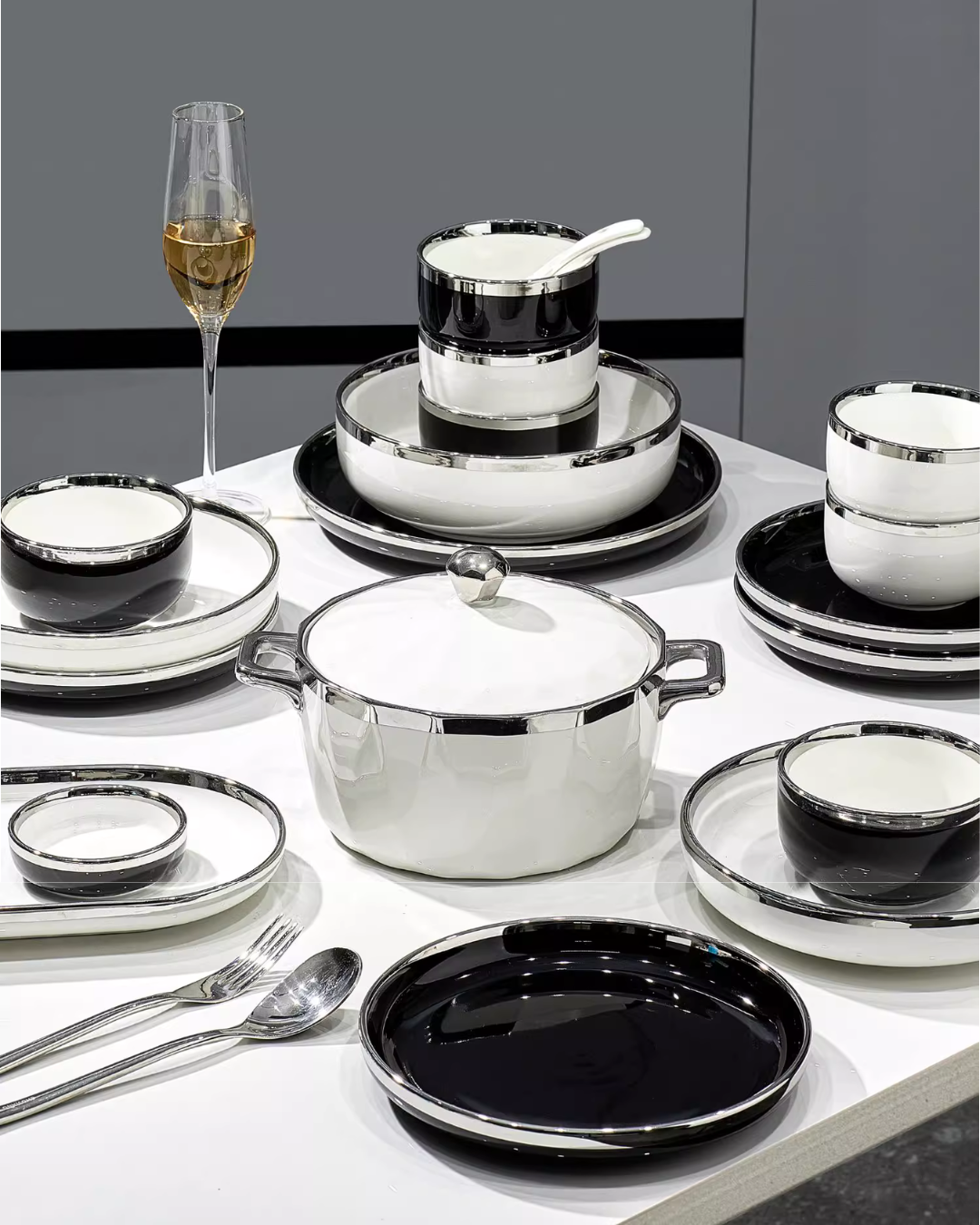 Elegant Porcelain Dinnerware Set for Everyday Cooking & Gatherings