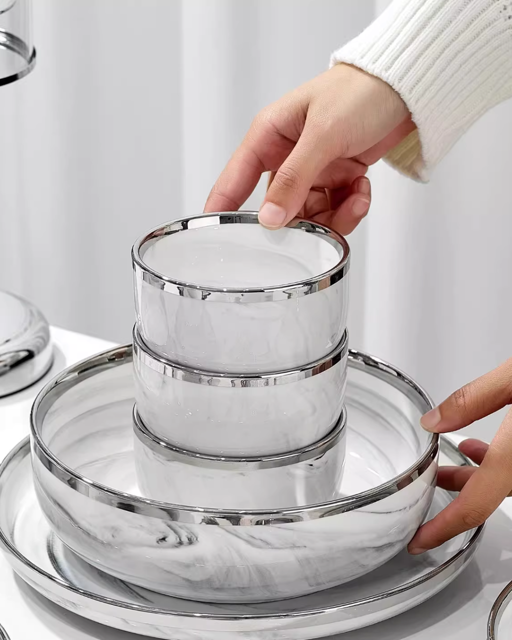 Marble-Style Premium Ceramic Dinnerware Set – Silver-Trim Luxury