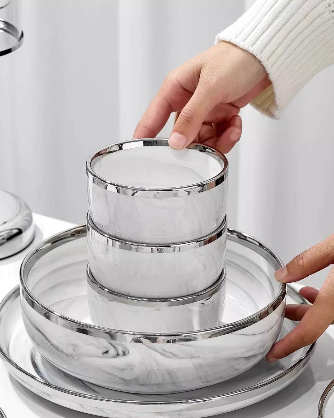 Marble-Style Premium Ceramic Dinnerware Set – Silver-Trim Luxury