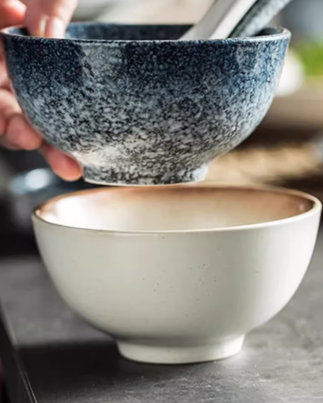 Japanese Porcelain Dinnerware Set – Minimalist Design for Everyday Use