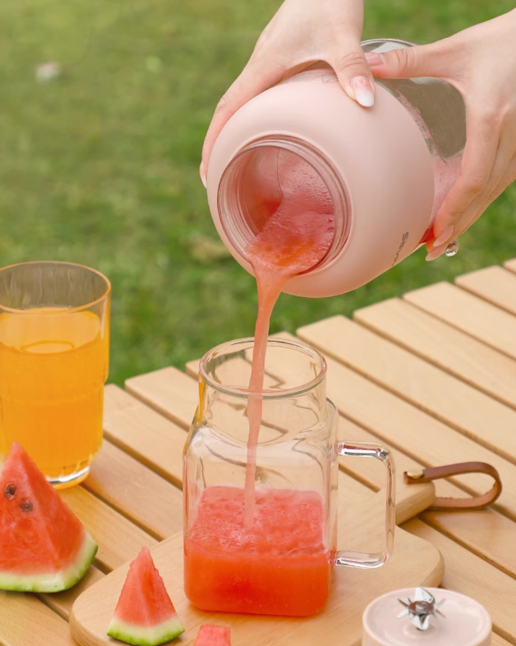 Compact Wireless Juicer Cup for Smoothies and Fresh Juice