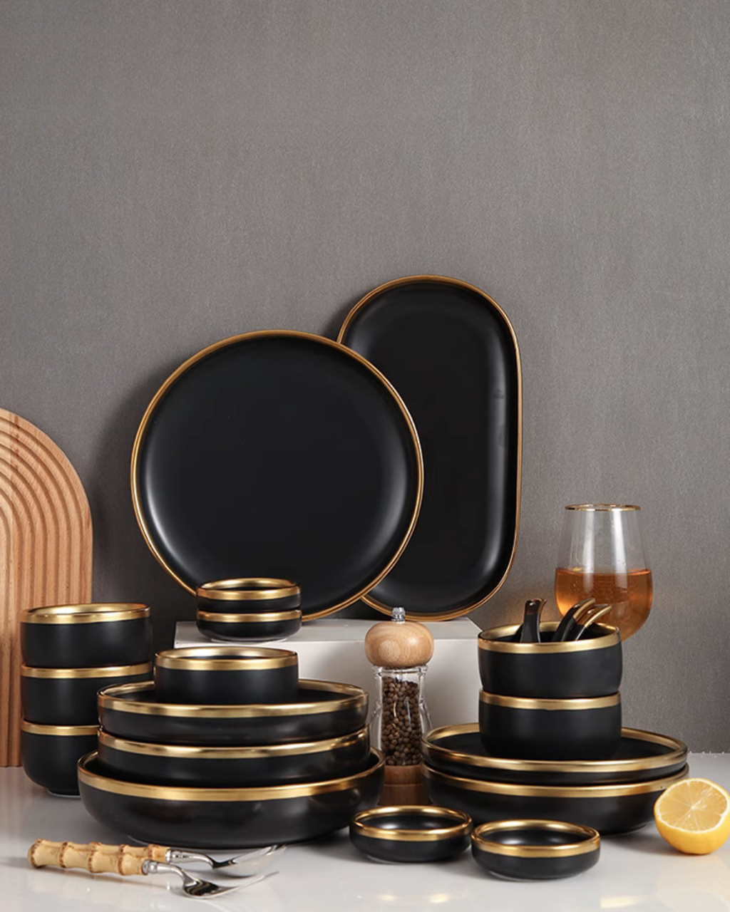 Nordic Matte Black Ceramic Dinnerware Set – Minimalist Gold-Trim Porcelain