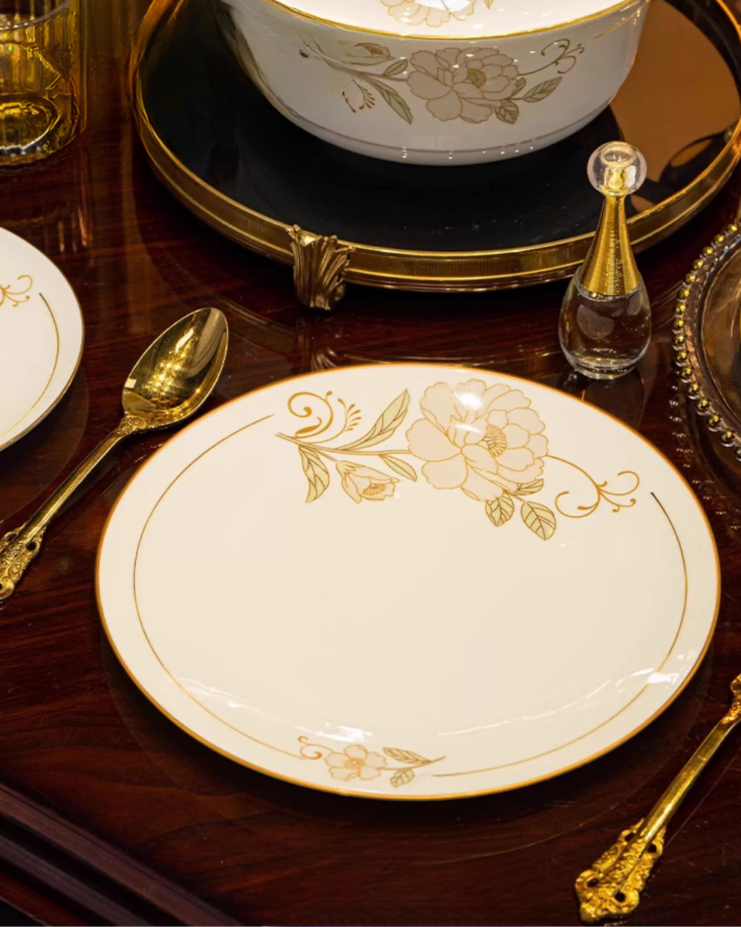 Jingdezhen Bone China Dinnerware Gift Set – Premium & Elegant Collection