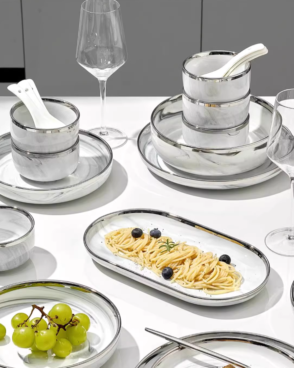 Marble-Style Premium Ceramic Dinnerware Set – Silver-Trim Luxury