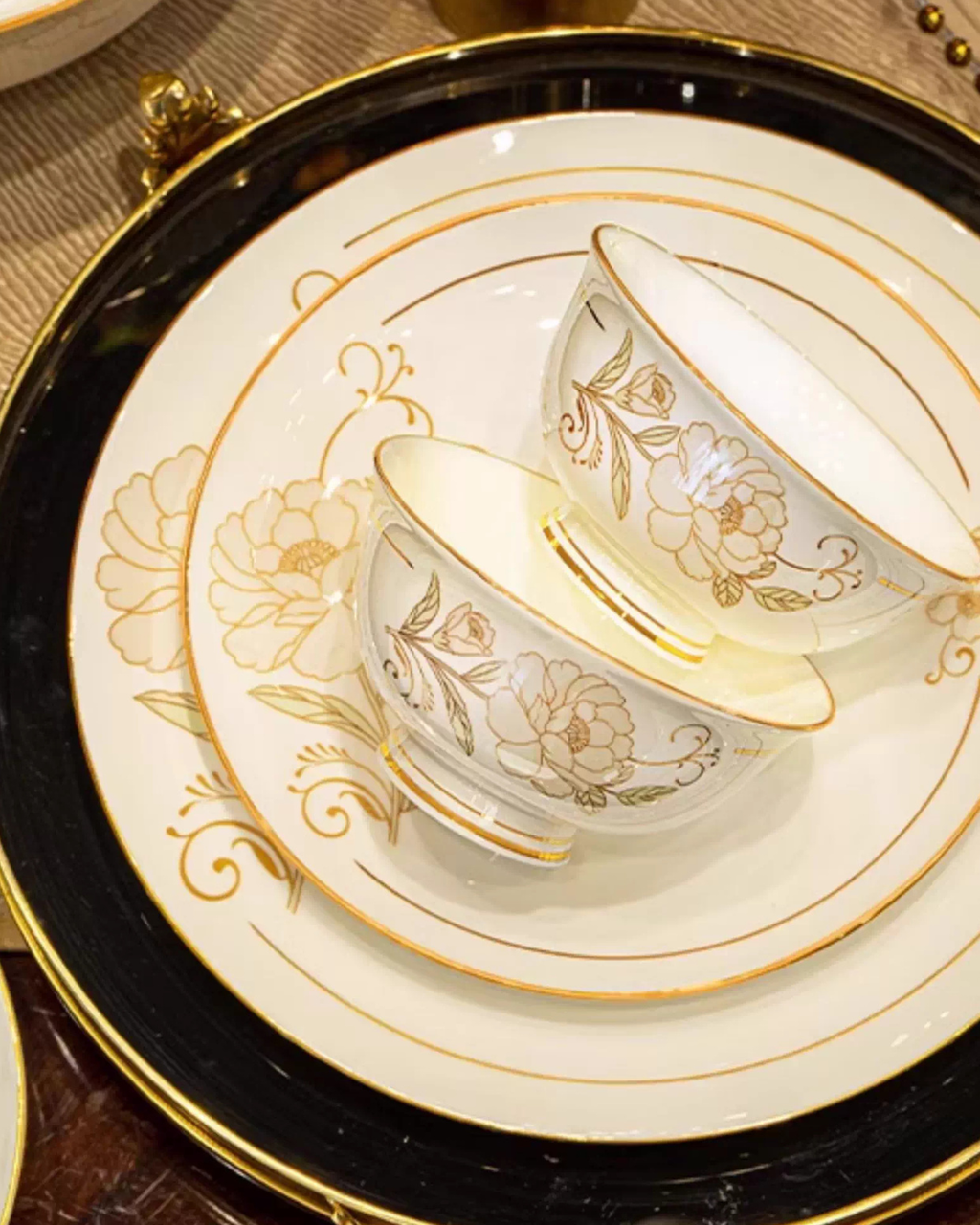 Jingdezhen Bone China Dinnerware Gift Set – Premium & Elegant Collection