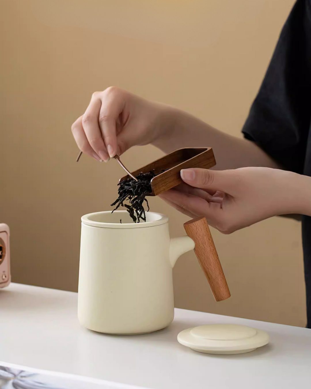 Elegant Porcelain Tea Infuser Mug for Daily Rituals & Home Office