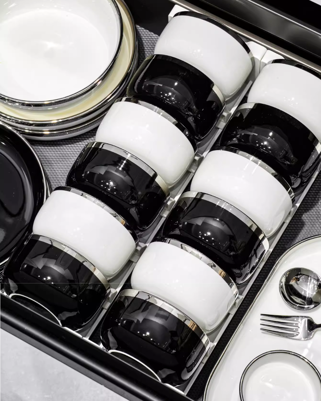 Elegant Porcelain Dinnerware Set for Everyday Cooking & Gatherings