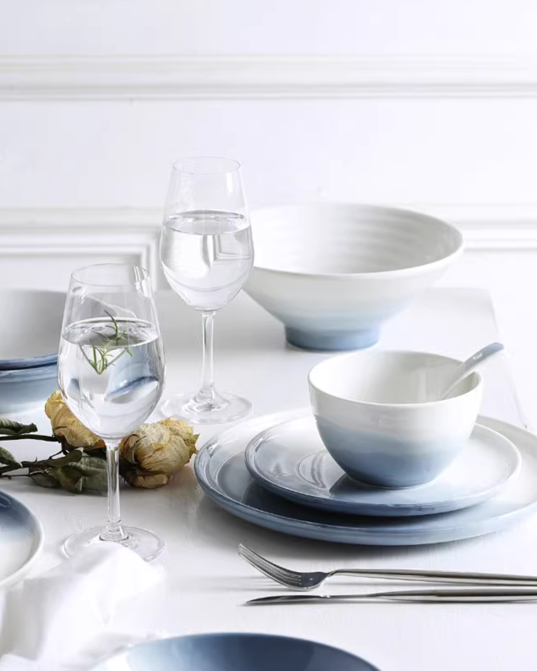 Hand-Painted Nordic Ceramic Dinnerware Set — Minimalist, Unique Design
